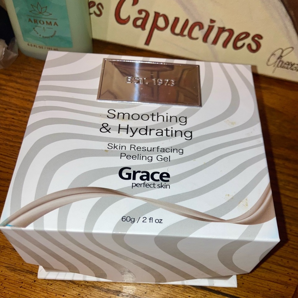Grace Smoothing & Hydrating Skin Resurfacing Peeling Gel 2 fl oz NIB - Picture 5 of 7
